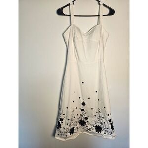 [Cottagecore] K Floral Embroidered Sundress Womens 8 White Black Smocked Back